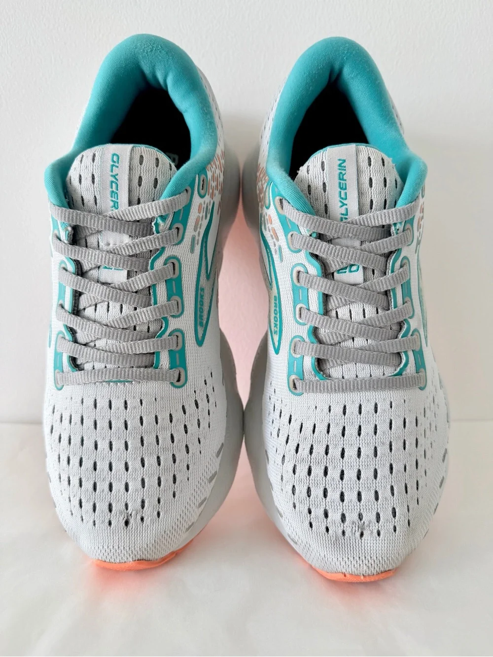 Brooks Glycerin 20 in Oyster/Latigo Bay/Coral (Size: 7.5-D) Excellent Condition